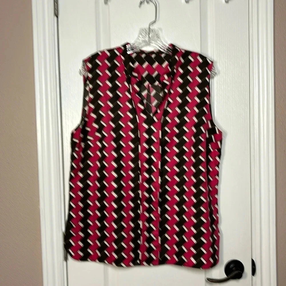 Jones New York Women's Sleeveless V-Neck Side Zipper Abstract Pink Black Top 14